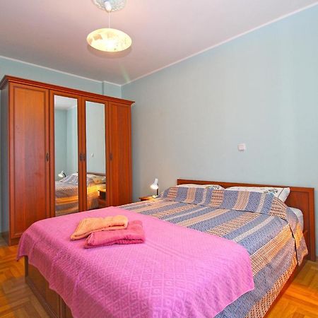 Apartments Veroslava 2159 Pula Bagian luar foto